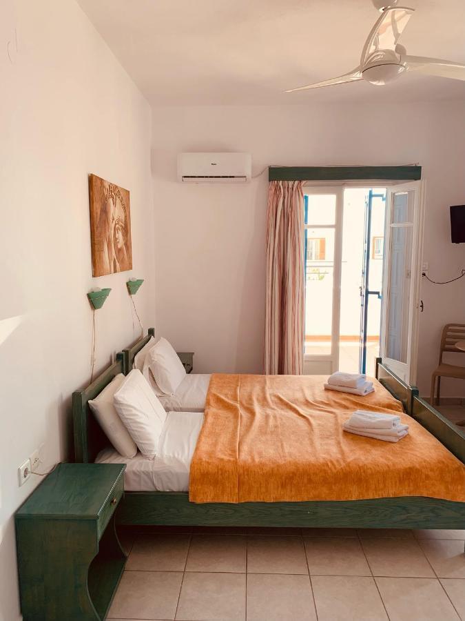Manousos Rooms Adamantas  Exteriör bild