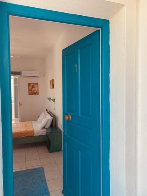 Manousos Rooms Adamantas  Exteriör bild