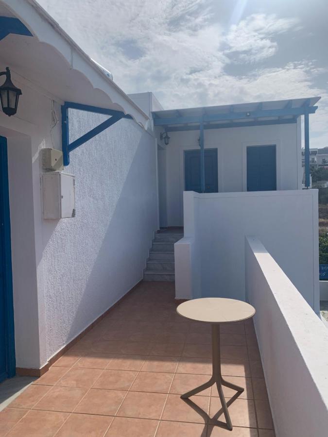 Manousos Rooms Adamantas  Exteriör bild