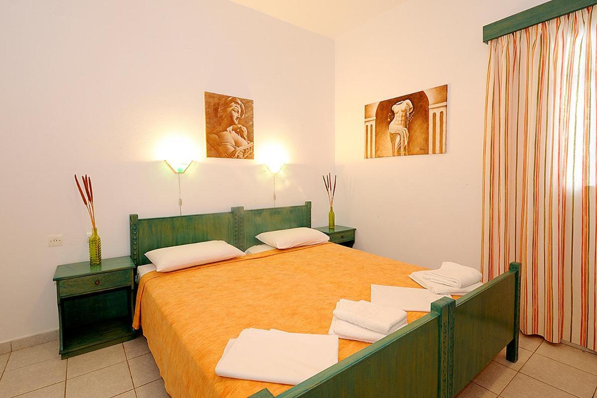 Manousos Rooms Adamantas  Exteriör bild