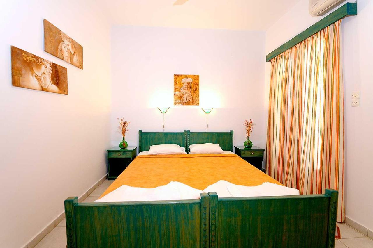 Manousos Rooms Adamantas  Exteriör bild